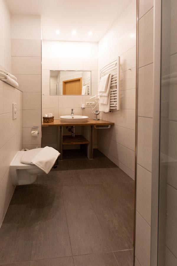 Hotel Zum Kuehlen Grunde Минден Экстерьер фото